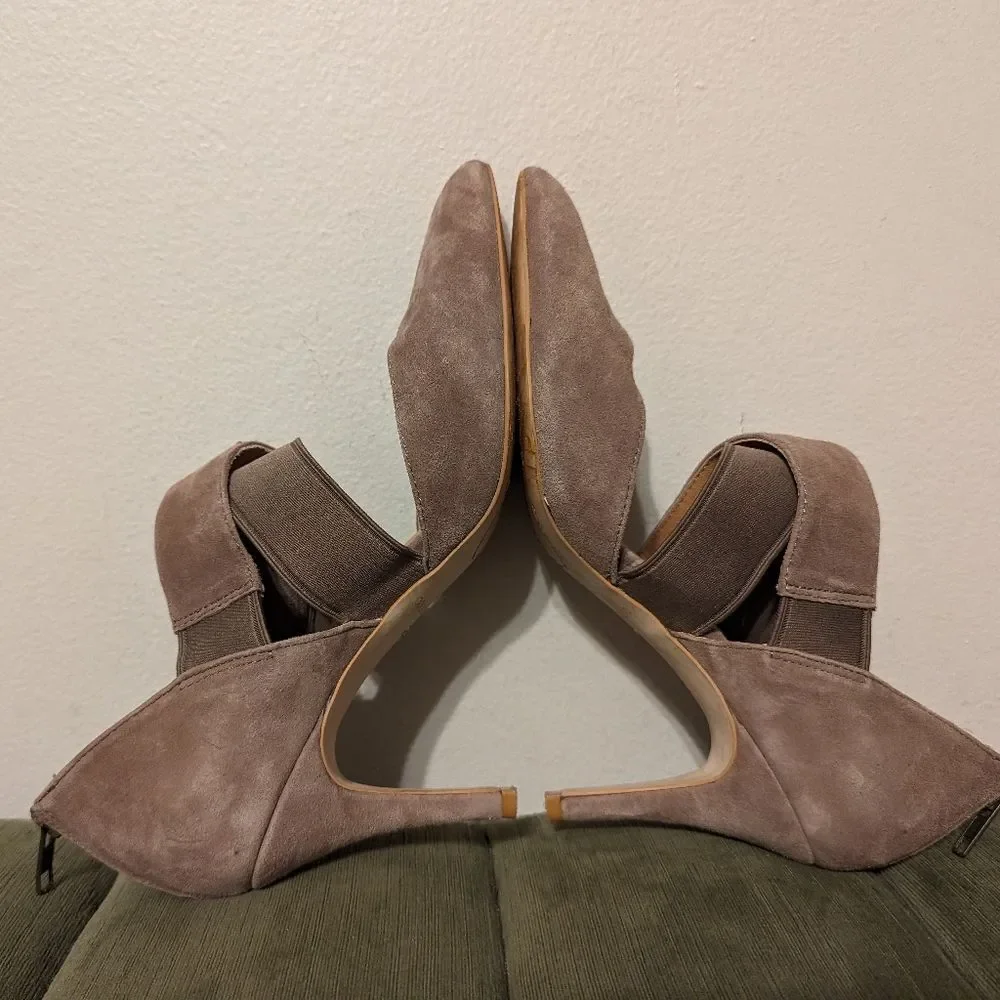 Corso Como Collette Suede Taupe Tan Dress Pumps Heels sz 7.5